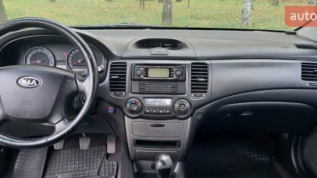 Киа Маджентис 2005 в Зенькове на Automoto.ua Синий Киа Маджентис, объемом двигателя 2 л и пробегом 240 тыс. км за 4900 $, фото 22 на Automoto.ua