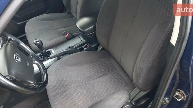 Киа Маджентис 2005 в Зенькове на Automoto.ua Синий Киа Маджентис, объемом двигателя 2 л и пробегом 240 тыс. км за 4900 $, фото 2 на Automoto.ua