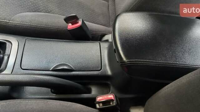 Киа Маджентис 2005 в Зенькове на Automoto.ua Синий Киа Маджентис, объемом двигателя 2 л и пробегом 240 тыс. км за 4900 $, фото 16 на Automoto.ua