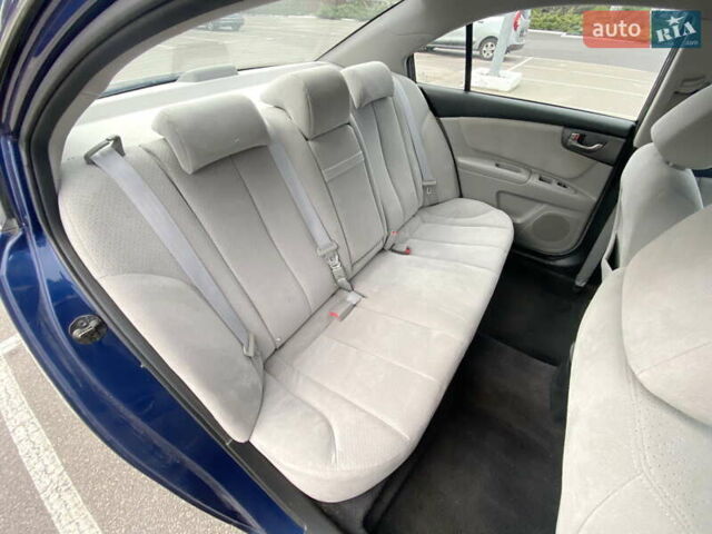 Синій Кіа Маджентіс, об'ємом двигуна 2 л та пробігом 249 тис. км за 5750 $, фото 11 на Automoto.ua