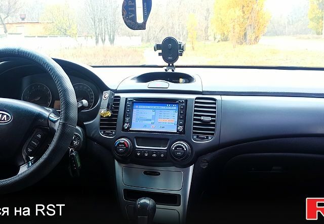 Синий Киа Маджентис, объемом двигателя 2.7 л и пробегом 383 тыс. км за 5500 $, фото 13 на Automoto.ua