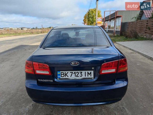 Синий Киа Маджентис, объемом двигателя 2 л и пробегом 220 тыс. км за 4500 $, фото 1 на Automoto.ua