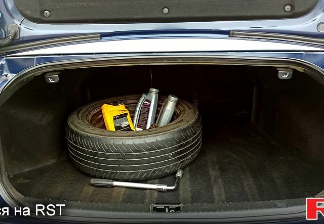 Синий Киа Маджентис, объемом двигателя 2.7 л и пробегом 383 тыс. км за 5500 $, фото 9 на Automoto.ua