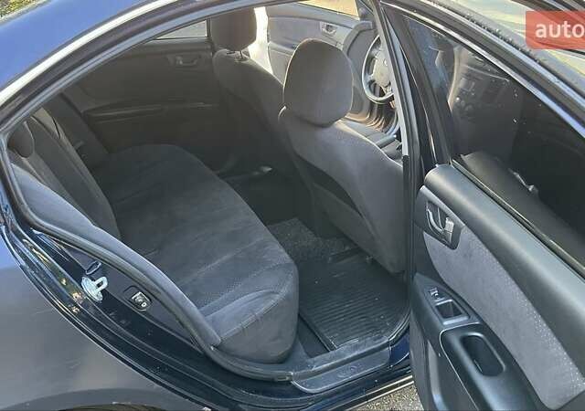 Киа Маджентис 2008 в Мукачеве на Automoto.ua Синий Киа Маджентис, объемом двигателя 2 л и пробегом 291 тыс. км за 5900 $, фото 8 на Automoto.ua