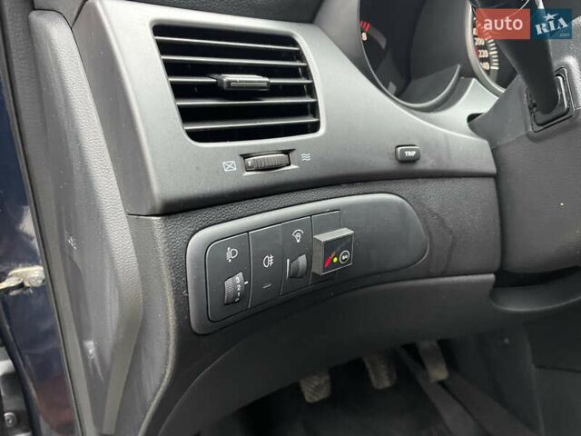 Синий Киа Маджентис, объемом двигателя 2 л и пробегом 295 тыс. км за 6200 $, фото 18 на Automoto.ua