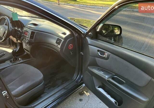 Киа Маджентис 2008 в Мукачеве на Automoto.ua Синий Киа Маджентис, объемом двигателя 2 л и пробегом 291 тыс. км за 5900 $, фото 6 на Automoto.ua