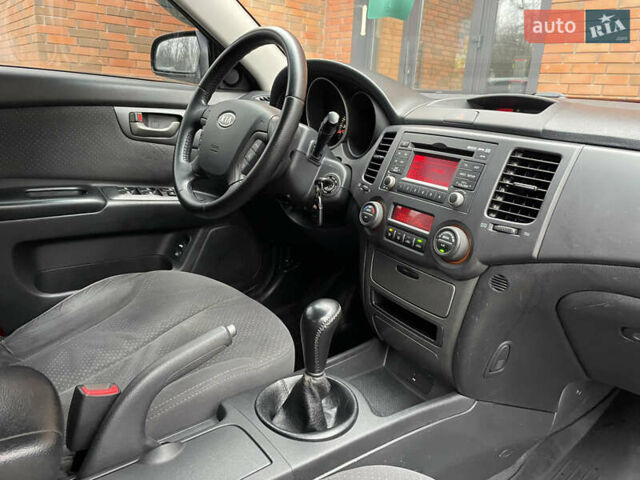 Синий Киа Маджентис, объемом двигателя 2 л и пробегом 295 тыс. км за 6200 $, фото 16 на Automoto.ua