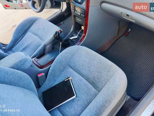 Зелений Кіа Маджентіс, об'ємом двигуна 2 л та пробігом 260 тис. км за 3950 $, фото 3 на Automoto.ua