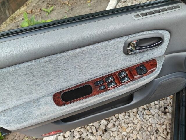 Зелений Кіа Маджентіс, об'ємом двигуна 2 л та пробігом 274 тис. км за 3800 $, фото 4 на Automoto.ua