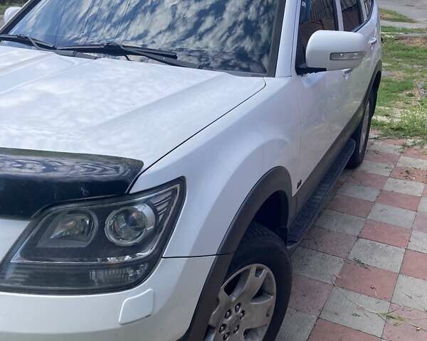 Білий Кіа Мохаве, об'ємом двигуна 3.78 л та пробігом 267 тис. км за 11350 $, фото 3 на Automoto.ua