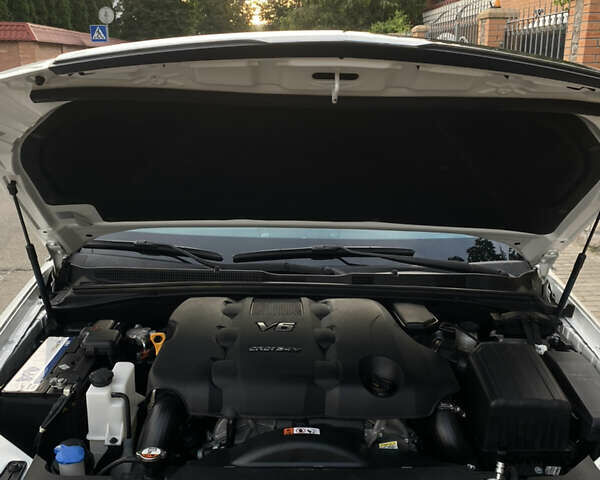 Білий Кіа Мохаве, об'ємом двигуна 3 л та пробігом 83 тис. км за 27500 $, фото 51 на Automoto.ua