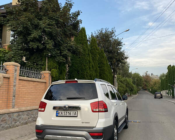 Білий Кіа Мохаве, об'ємом двигуна 3 л та пробігом 83 тис. км за 27500 $, фото 23 на Automoto.ua