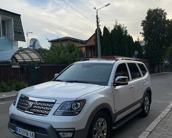 Білий Кіа Мохаве, об'ємом двигуна 3 л та пробігом 83 тис. км за 27500 $, фото 2 на Automoto.ua