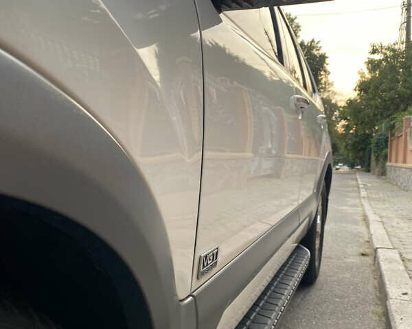 Білий Кіа Мохаве, об'ємом двигуна 3 л та пробігом 83 тис. км за 27500 $, фото 11 на Automoto.ua