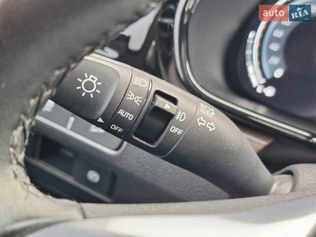 Белый Киа Мохаве, объемом двигателя 2.96 л и пробегом 38 тыс. км за 48950 $, фото 31 на Automoto.ua