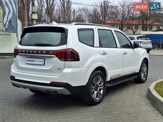 Белый Киа Мохаве, объемом двигателя 2.96 л и пробегом 38 тыс. км за 48950 $, фото 8 на Automoto.ua