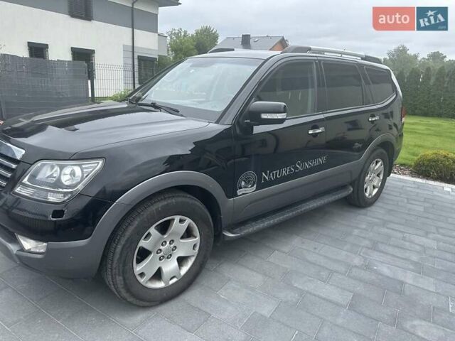 Чорний Кіа Мохаве, об'ємом двигуна 3 л та пробігом 314 тис. км за 10500 $, фото 3 на Automoto.ua