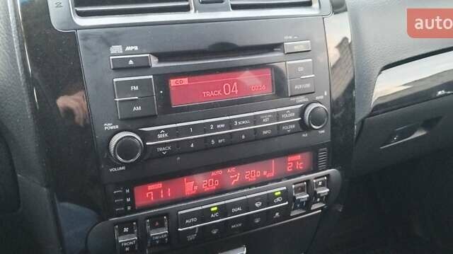 Черный Киа Мохаве, объемом двигателя 3.78 л и пробегом 180 тыс. км за 12300 $, фото 9 на Automoto.ua