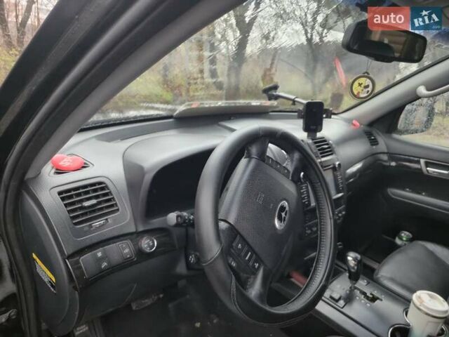 Чорний Кіа Мохаве, об'ємом двигуна 3.78 л та пробігом 296 тис. км за 13700 $, фото 13 на Automoto.ua