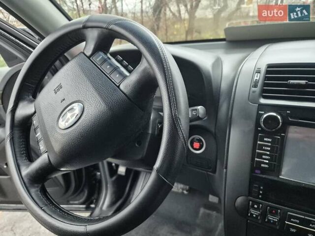 Чорний Кіа Мохаве, об'ємом двигуна 3.78 л та пробігом 296 тис. км за 13700 $, фото 14 на Automoto.ua