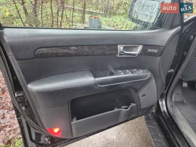 Чорний Кіа Мохаве, об'ємом двигуна 3.78 л та пробігом 296 тис. км за 13700 $, фото 12 на Automoto.ua