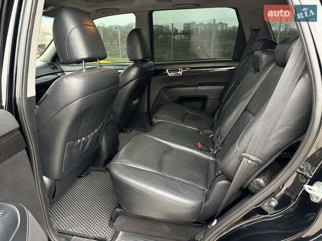 Чорний Кіа Мохаве, об'ємом двигуна 2.96 л та пробігом 232 тис. км за 14500 $, фото 17 на Automoto.ua