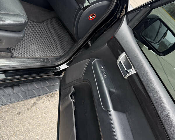 Чорний Кіа Мохаве, об'ємом двигуна 2.96 л та пробігом 232 тис. км за 14500 $, фото 22 на Automoto.ua