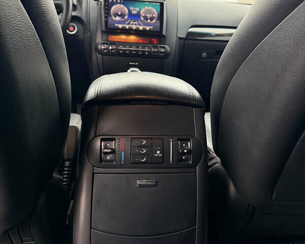 Чорний Кіа Мохаве, об'ємом двигуна 2.96 л та пробігом 232 тис. км за 14500 $, фото 18 на Automoto.ua