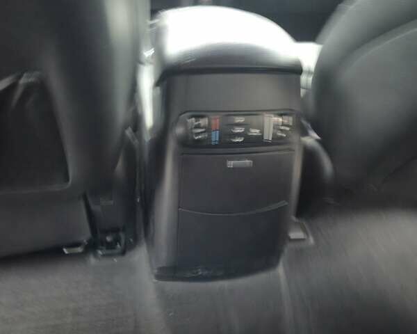 Чорний Кіа Мохаве, об'ємом двигуна 3.78 л та пробігом 296 тис. км за 13700 $, фото 9 на Automoto.ua