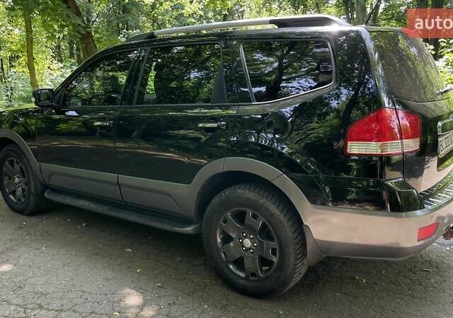 Черный Киа Мохаве, объемом двигателя 2.96 л и пробегом 315 тыс. км за 12500 $, фото 6 на Automoto.ua