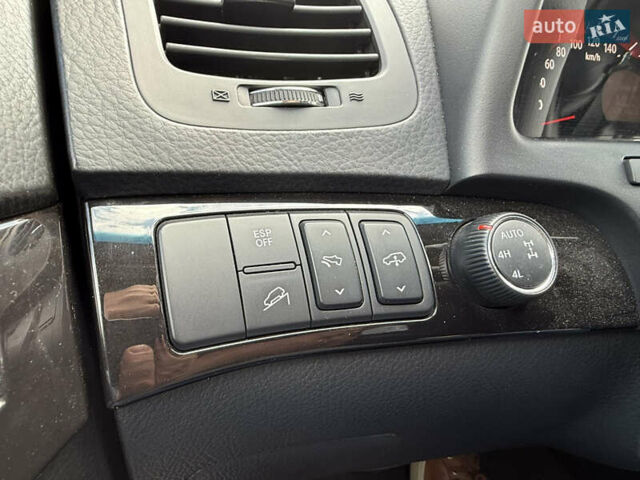 Чорний Кіа Мохаве, об'ємом двигуна 2.96 л та пробігом 318 тис. км за 13490 $, фото 24 на Automoto.ua