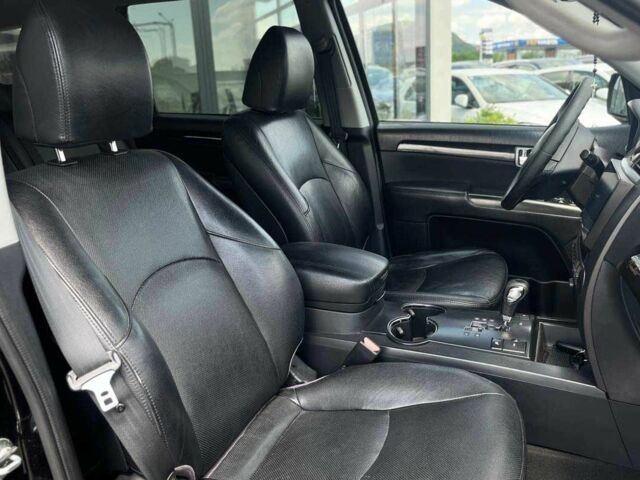 Черный Киа Мохаве, объемом двигателя 3 л и пробегом 194 тыс. км за 13990 $, фото 23 на Automoto.ua