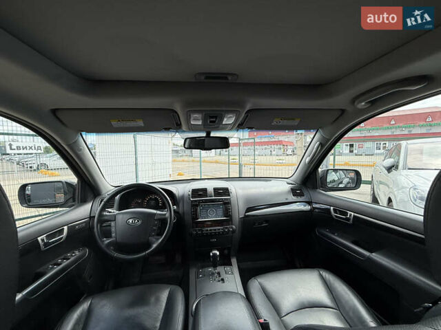 Чорний Кіа Мохаве, об'ємом двигуна 2.96 л та пробігом 318 тис. км за 13490 $, фото 26 на Automoto.ua