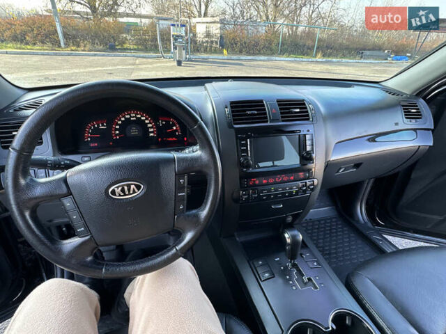Черный Киа Мохаве, объемом двигателя 2.96 л и пробегом 143 тыс. км за 15900 $, фото 12 на Automoto.ua