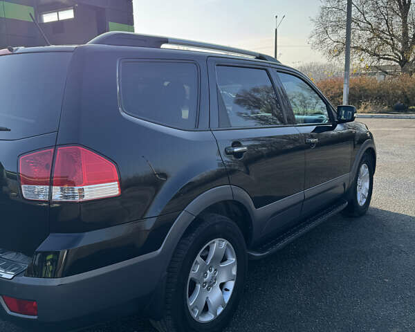 Черный Киа Мохаве, объемом двигателя 2.96 л и пробегом 143 тыс. км за 15900 $, фото 6 на Automoto.ua