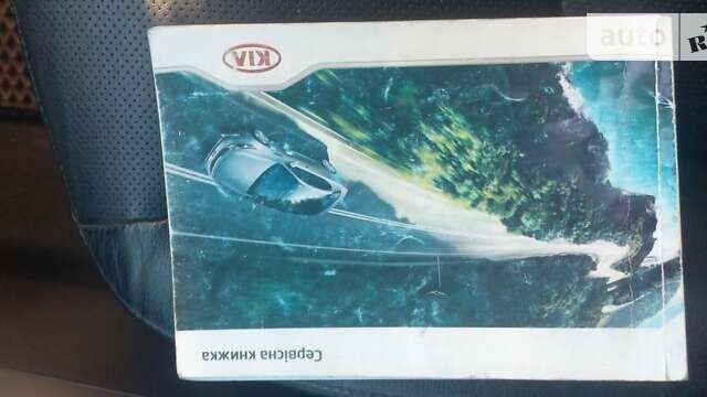 Чорний Кіа Мохаве, об'ємом двигуна 2.96 л та пробігом 300 тис. км за 13900 $, фото 5 на Automoto.ua