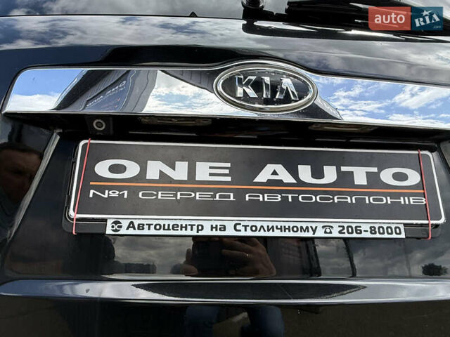 Чорний Кіа Мохаве, об'ємом двигуна 2.96 л та пробігом 318 тис. км за 13490 $, фото 17 на Automoto.ua