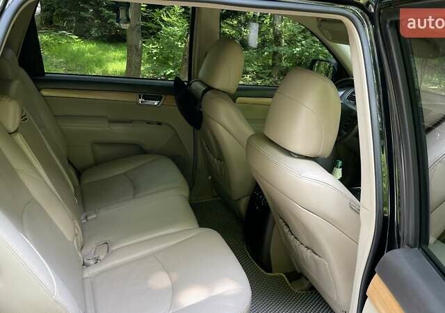 Черный Киа Мохаве, объемом двигателя 2.96 л и пробегом 315 тыс. км за 12500 $, фото 17 на Automoto.ua