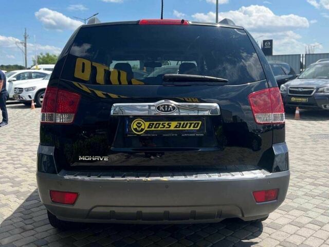 Черный Киа Мохаве, объемом двигателя 3 л и пробегом 194 тыс. км за 13990 $, фото 5 на Automoto.ua