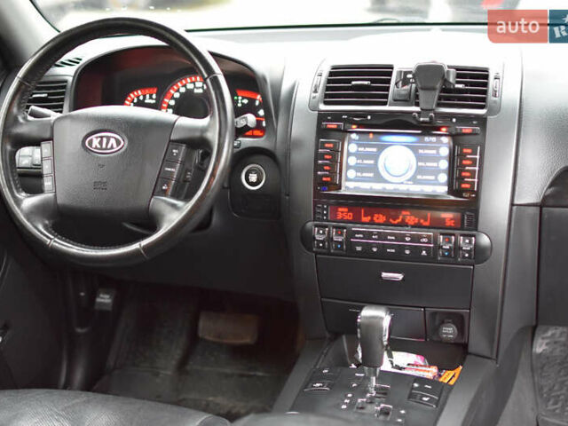Черный Киа Мохаве, объемом двигателя 2.96 л и пробегом 160 тыс. км за 15500 $, фото 9 на Automoto.ua