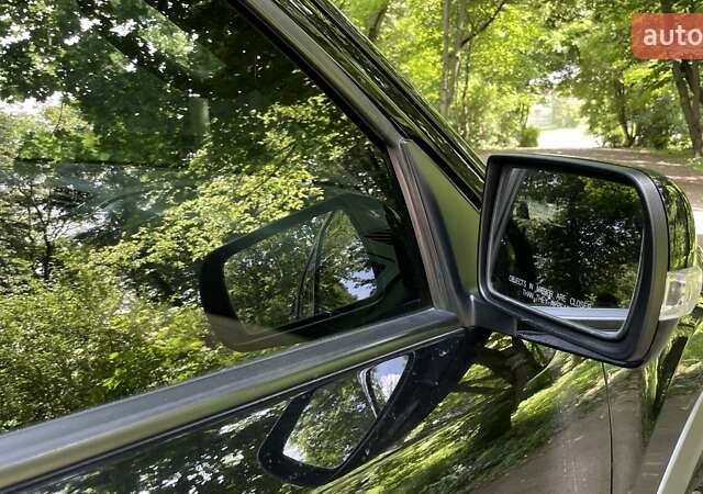 Черный Киа Мохаве, объемом двигателя 2.96 л и пробегом 315 тыс. км за 12500 $, фото 23 на Automoto.ua