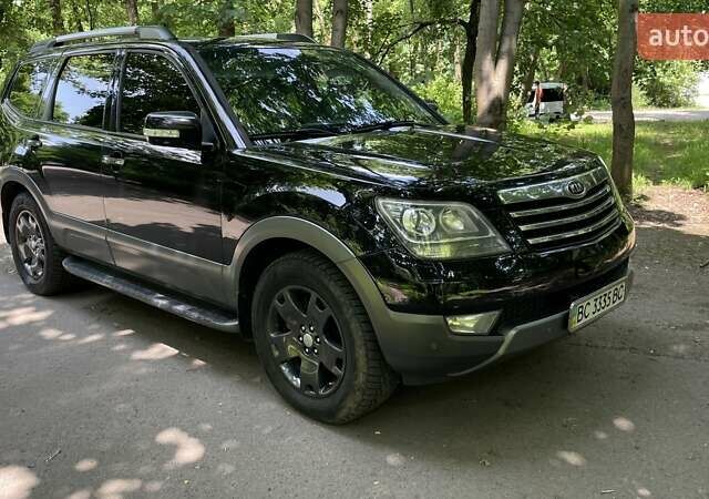 Черный Киа Мохаве, объемом двигателя 2.96 л и пробегом 315 тыс. км за 12500 $, фото 2 на Automoto.ua