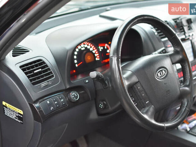 Черный Киа Мохаве, объемом двигателя 2.96 л и пробегом 160 тыс. км за 15500 $, фото 4 на Automoto.ua