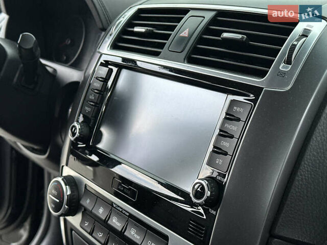 Черный Киа Мохаве, объемом двигателя 2.96 л и пробегом 188 тыс. км за 23500 $, фото 41 на Automoto.ua