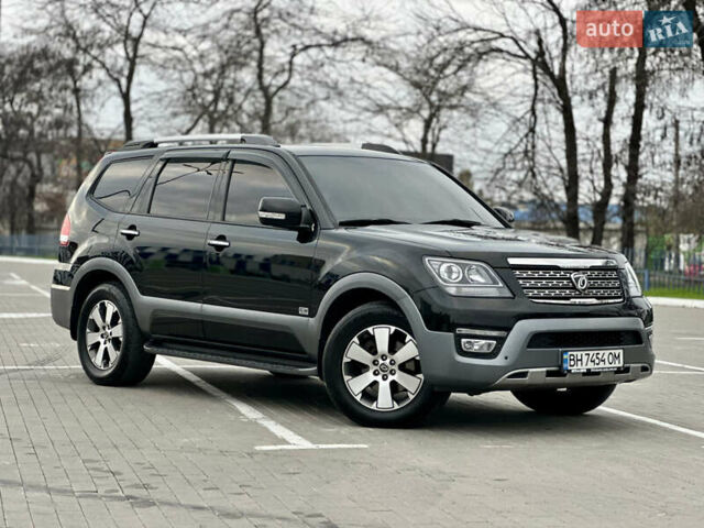 Черный Киа Мохаве, объемом двигателя 2.96 л и пробегом 188 тыс. км за 23500 $, фото 5 на Automoto.ua