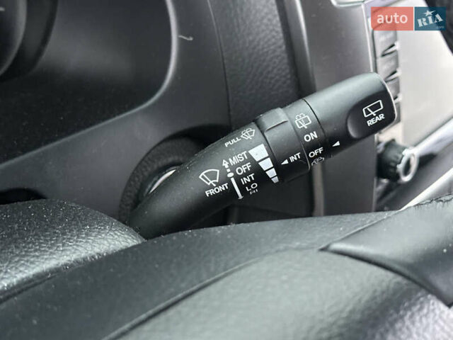 Черный Киа Мохаве, объемом двигателя 2.96 л и пробегом 188 тыс. км за 23500 $, фото 56 на Automoto.ua