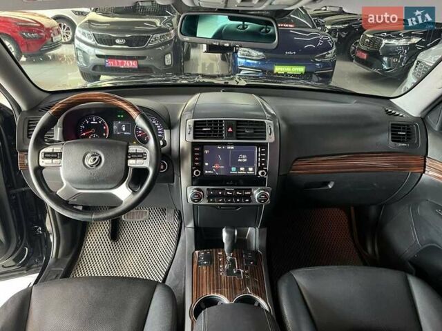 Черный Киа Мохаве, объемом двигателя 2.96 л и пробегом 187 тыс. км за 24500 $, фото 18 на Automoto.ua