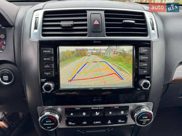 Черный Киа Мохаве, объемом двигателя 2.96 л и пробегом 190 тыс. км за 16900 $, фото 13 на Automoto.ua