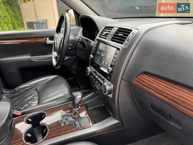 Черный Киа Мохаве, объемом двигателя 2.96 л и пробегом 190 тыс. км за 16900 $, фото 28 на Automoto.ua