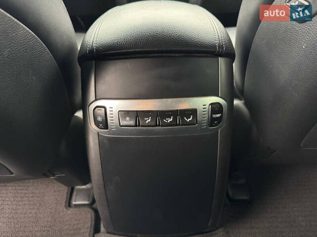 Черный Киа Мохаве, объемом двигателя 2.96 л и пробегом 190 тыс. км за 16900 $, фото 25 на Automoto.ua